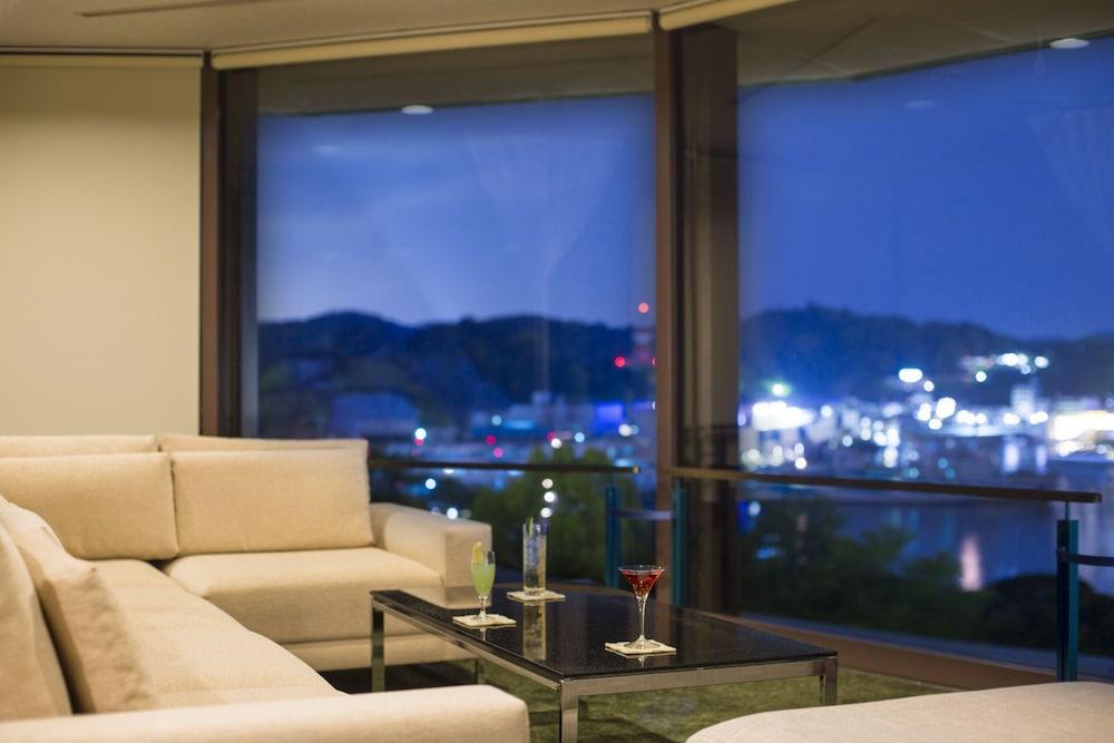 Hotel Seaside 4*