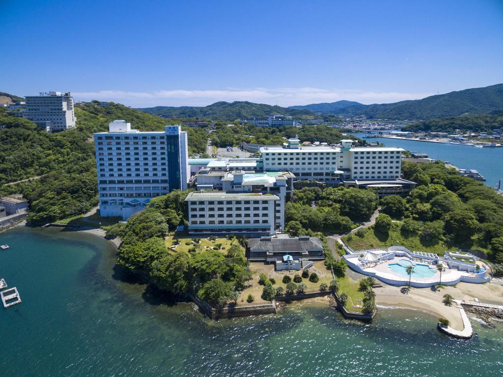 Seaside Toba